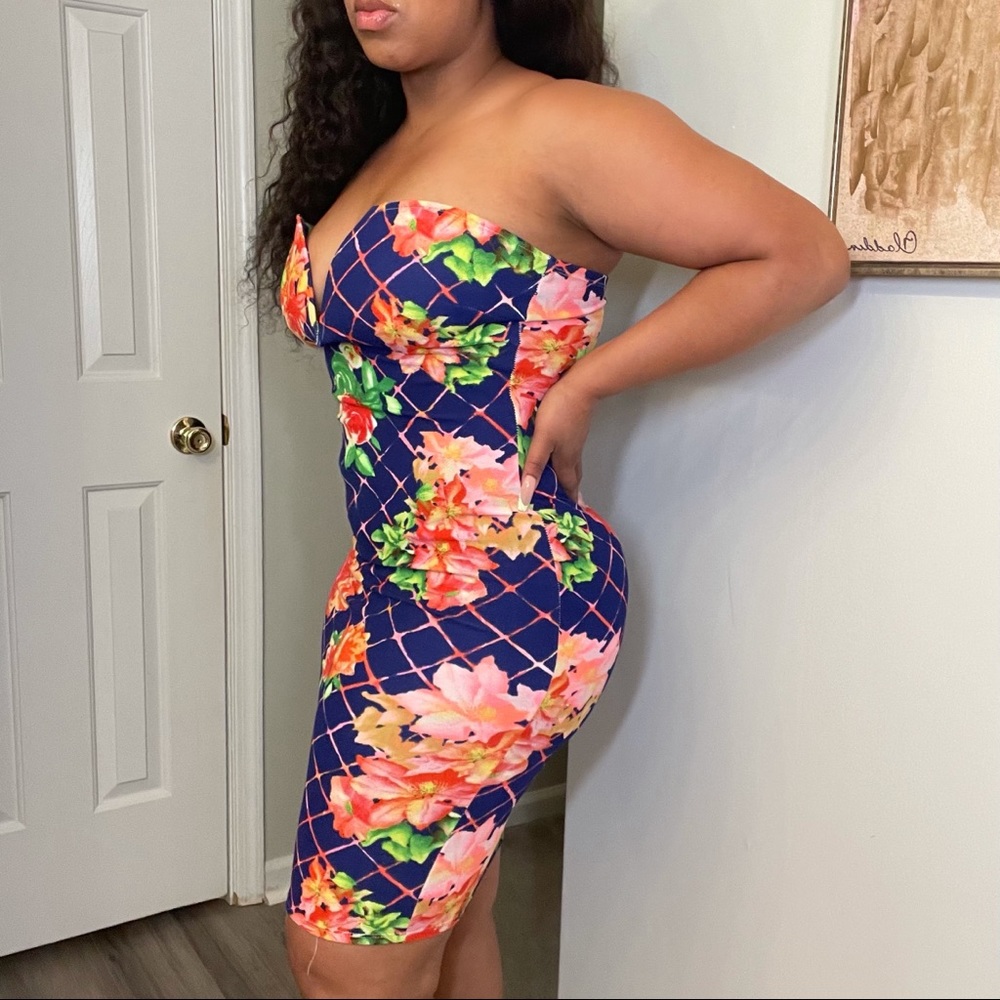 Floral Deep V Strapless Dress
